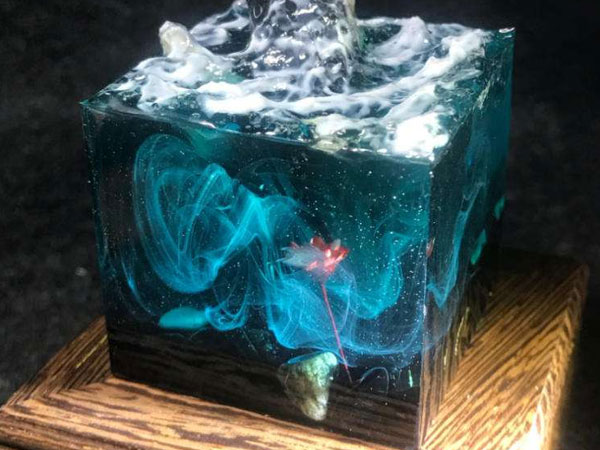 水晶滴膠與樹脂膠有什么關系，區別是什么